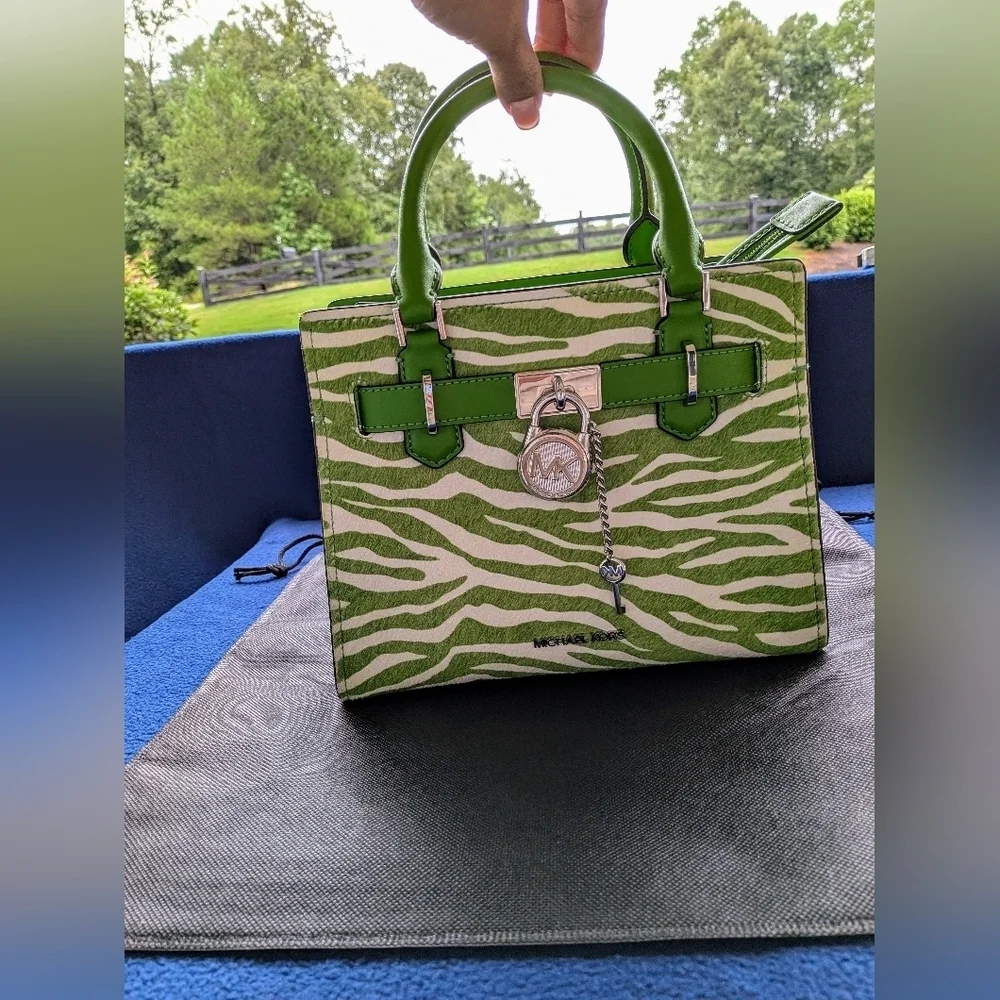 Michael Kors Hamilton Small Green Zebra Print Women's Bag - Picture 3 of 8
